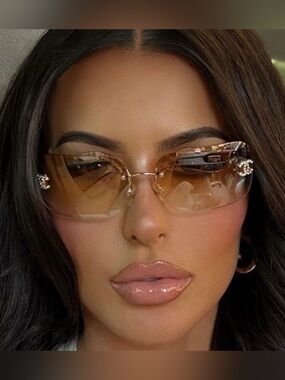 Extremely rare 🧚🏻‍♀️ Chanel rimless crystal sunglasses.